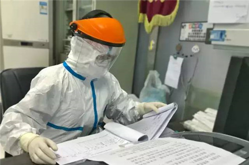 以抗疫英雄为主题的作文心得体会精选【五篇】